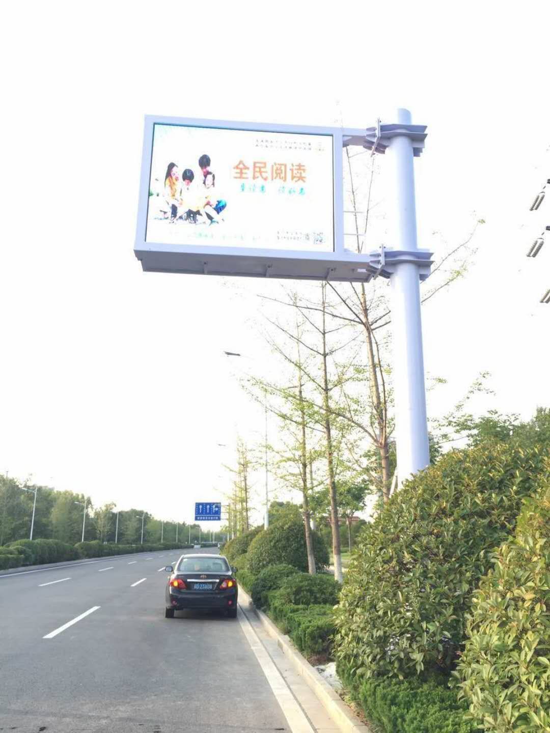 LED顯示屏全彩哪家好？定做高速LED顯示屏 LED信息顯示屏大屏幕廣告找亮彩